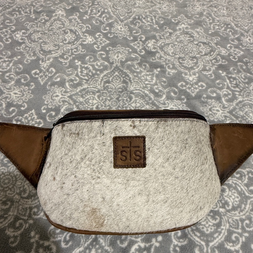 STS Ranchwear Hair on Hide Leather/Cowhide Sling Bag